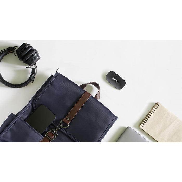 KIOXIA EXCERIA PLUS G2 1TB USB-C Portable SSD 1050MB/s
