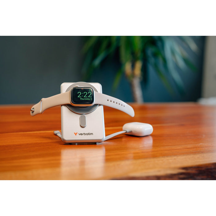 Verbatim 10,000mAh MagSafe Power Bank 22.5W USB-C Built-in Cables