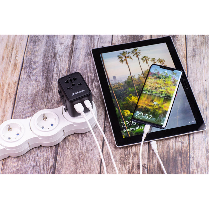 Verbatim UTA-02 Universal Travel Adapter USB-C PD 20W