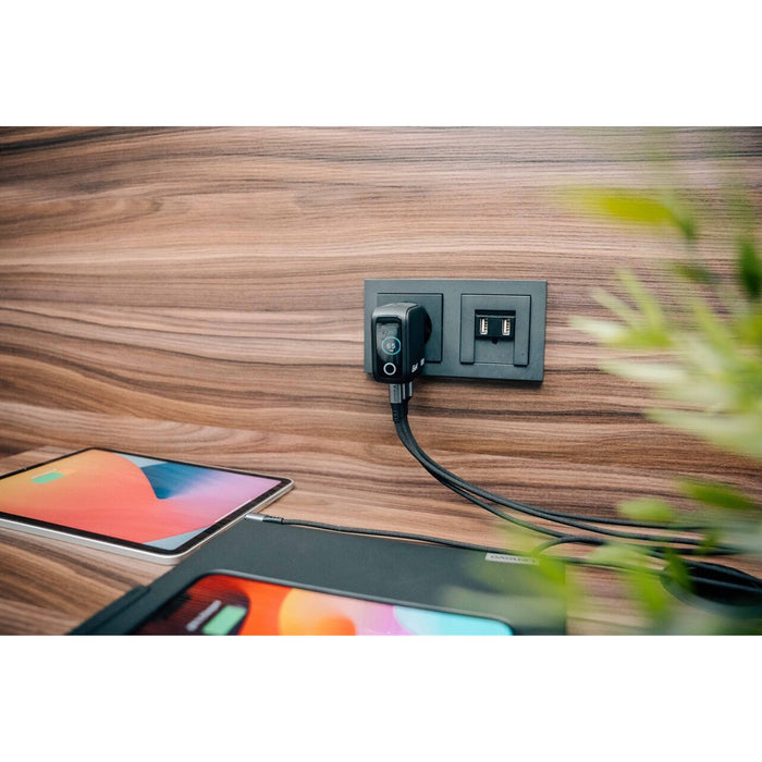 Verbatim 65W Mini GaN Charger with Display 3-Port USB-C