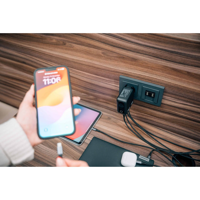 Verbatim 140W GaN Charger with Display – 3C1A Fast Charging