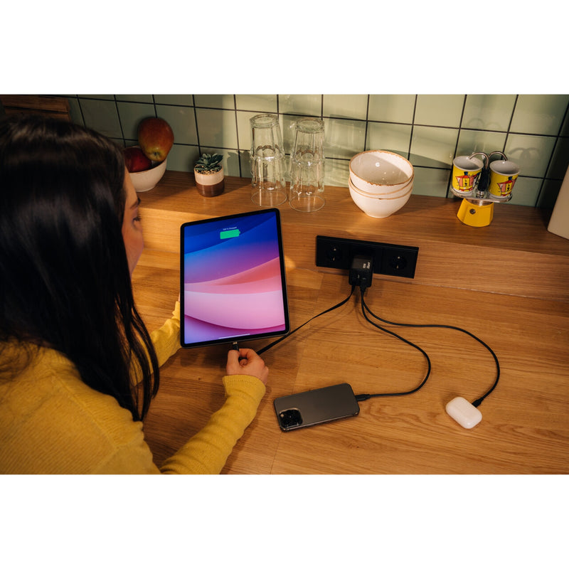 Verbatim 65W GaN Charger USB-C PD QC3.0 Retractable Cable