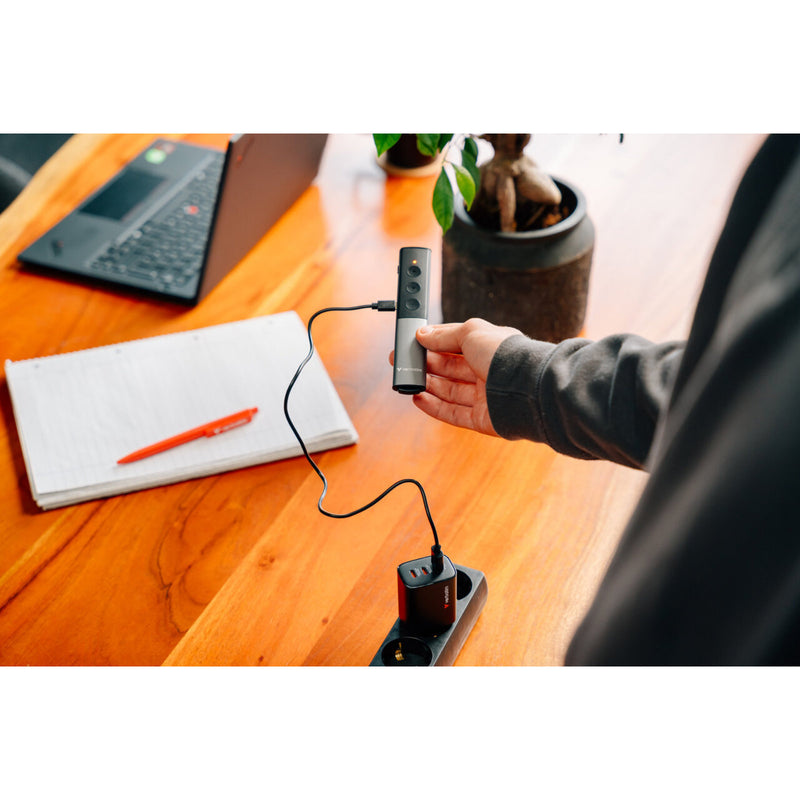 Verbatim Agenda Wireless Presenter with Red Laser Pointer