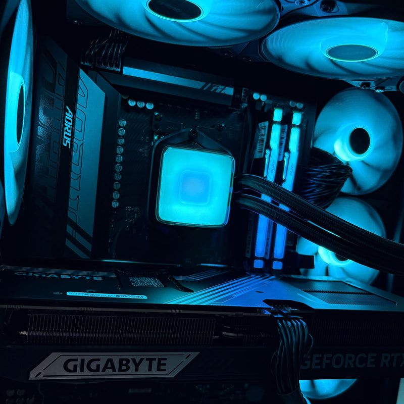 Ryzen 7 9850X3D RTX 5080 Gaming PC 32GB DDR5 2TB SSD